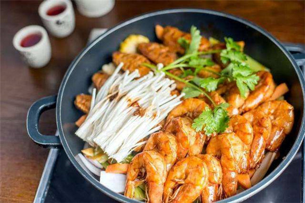 黄胜记三汁焖锅